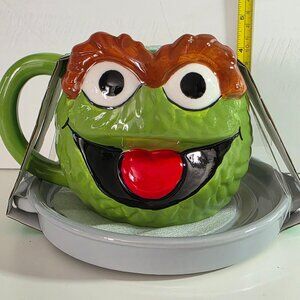 Sesame Street Oscar The Grouch Coffee Mug and cookie plate